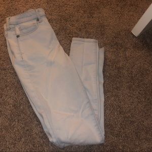 High waisted light wash jeggings